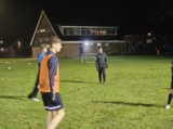 Training S.K.N.W.K. JO19-1 op het oude trainingsveld (15/23)